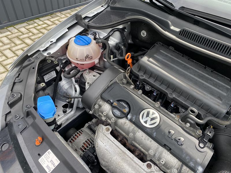 Volkswagen Polo 1.4 MPI 63kW - 1xMAJ.- PDC - fotka 37 z 37