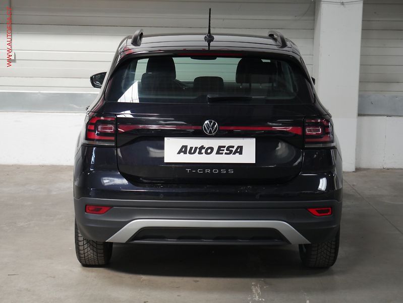 Volkswagen T-Cross (2023) 1.0 TSi, 2.maj,ČR, Life, DSG - fotka 5 z 21