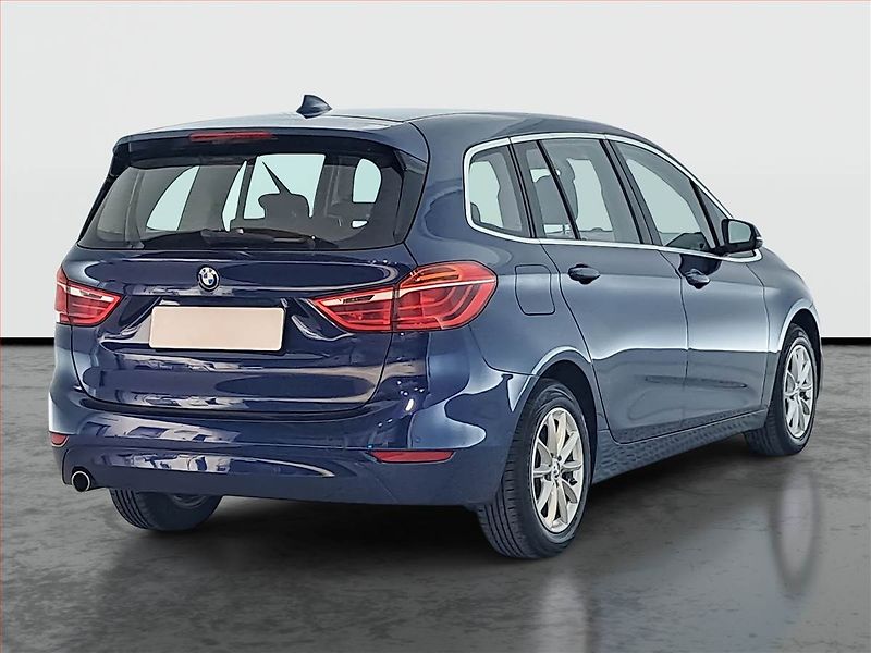 BMW Řada 2 (2016) 216d Gran Tourer, Navi - fotka 5 z 22