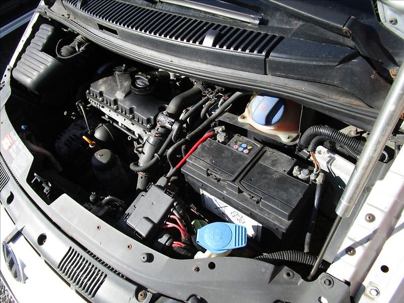 Volkswagen Sharan 1.9TDi aut. klima, 7 míst - fotka 41 z 43