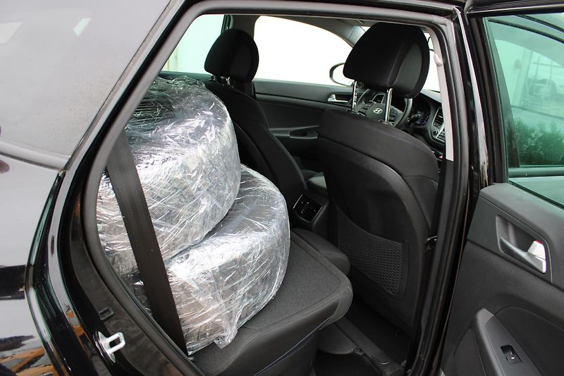 Hyundai Tucson 1,7 CRDi 104 kw - fotka 10 z 22