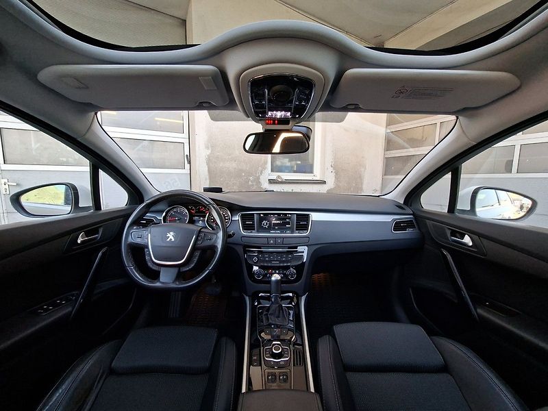 Peugeot 508 SW GT 2.2 HDI 204k AUT6 - fotka 2 z 27