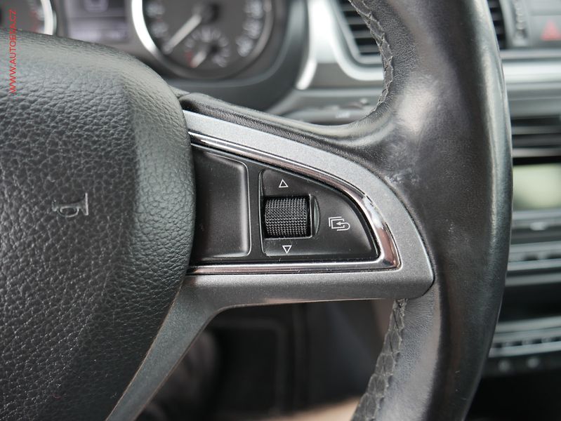 Škoda Rapid (2013) 1.6TDi, Ambition, STK4/28 - fotka 13 z 19