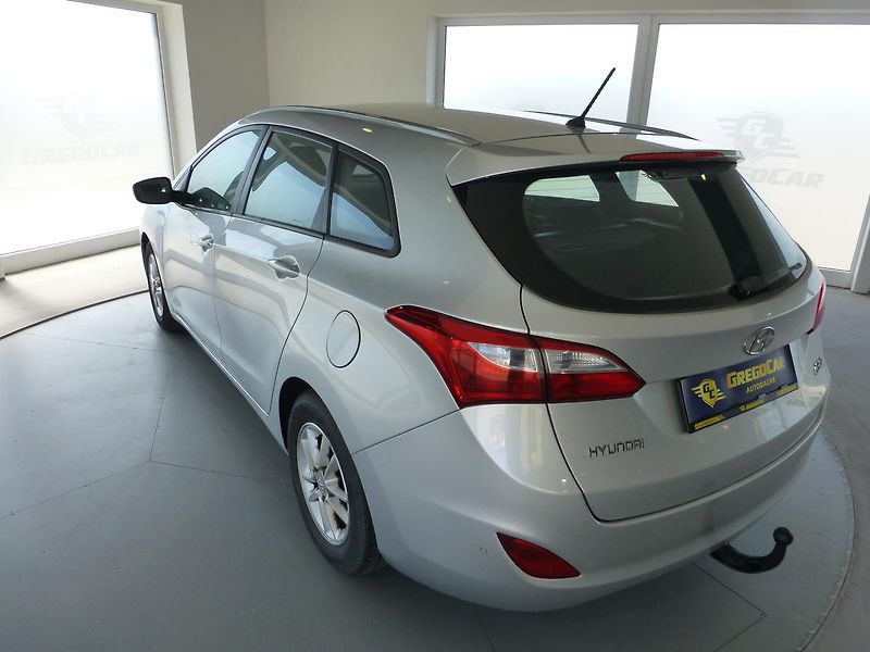 Hyundai i30 (2013) 1,6CRDI*ALU*KLIMA*VYHŘ.SED** - fotka 7 z 22