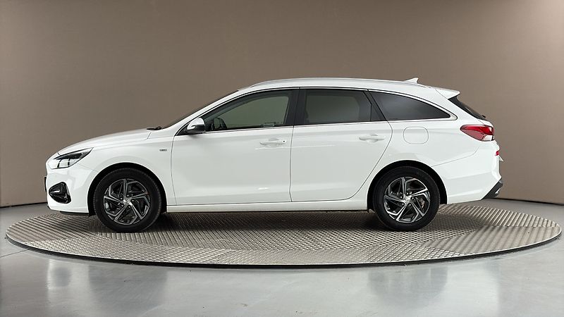 Hyundai i30 1.5 T-GDI Smart Kombi - fotka 4 z 23