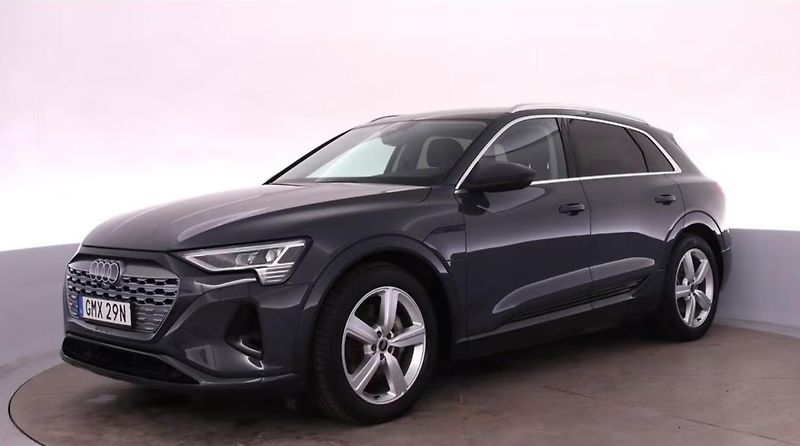 Audi Q8 e-tron 55 Quattro Kamera SoH 92% LED - fotka 1 z 27