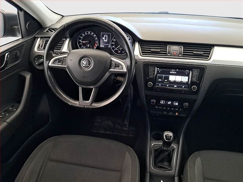 Škoda Rapid (2015) Spaceback 1.4 TDI - fotka 7 z 15