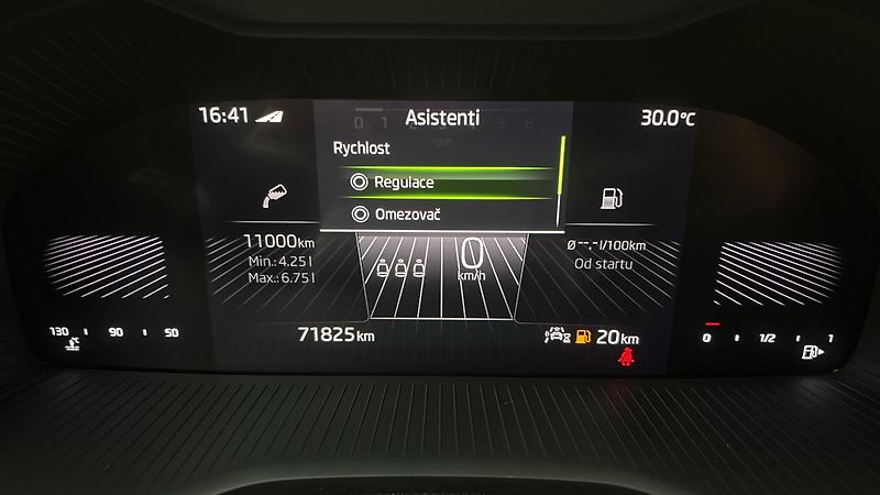Škoda Karoq 2.0 TDI Style - fotka 10 z 26