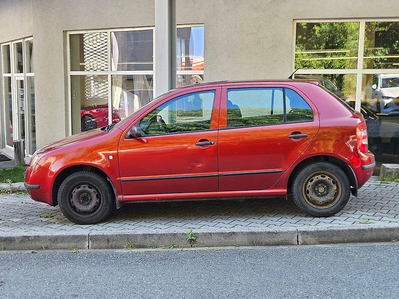 Škoda Fabia 1.2 HTP, ČR, nová STK - fotka 2 z 22