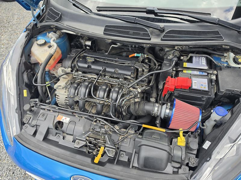 Ford Fiesta 1.2 i  - fotka 13 z 19
