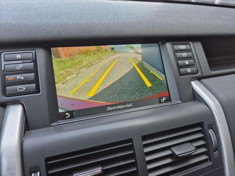 Land Rover Discovery Sport 2,0 - fotka 13 z 19
