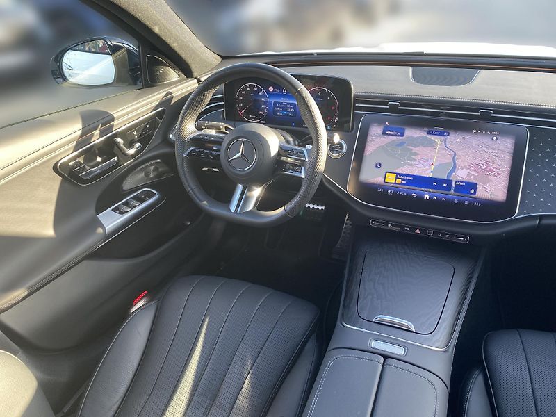 Mercedes-Benz Třídy E E 220d 4M AMG - fotka 10 z 27