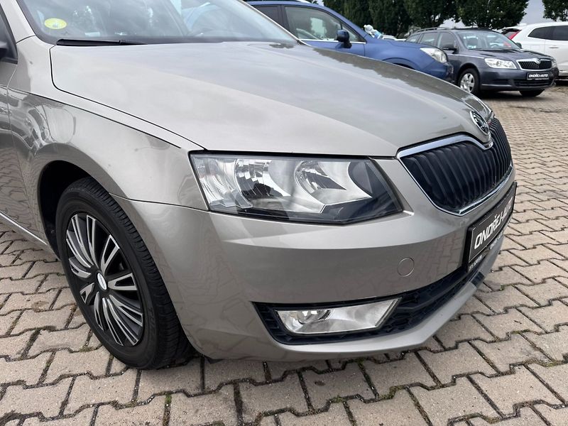 Škoda Octavia (2014) 1,6 TDI 77 KW STK - fotka 10 z 49