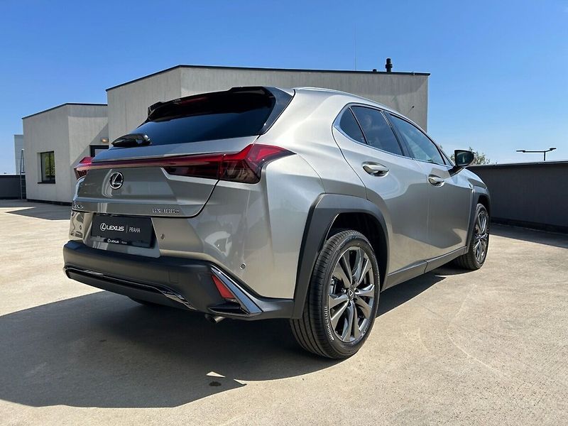 Lexus UX 300h 300h 2.0L HEV F SPORT DESIGN - fotka 5 z 9