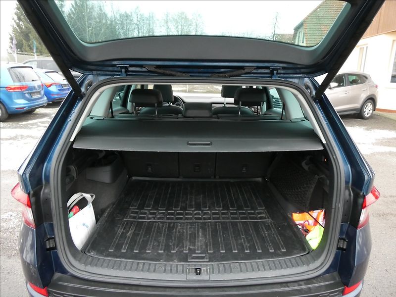 Škoda Kodiaq 2,0 TDi 140kW SCOUT,DSG,závěs - fotka 19 z 50