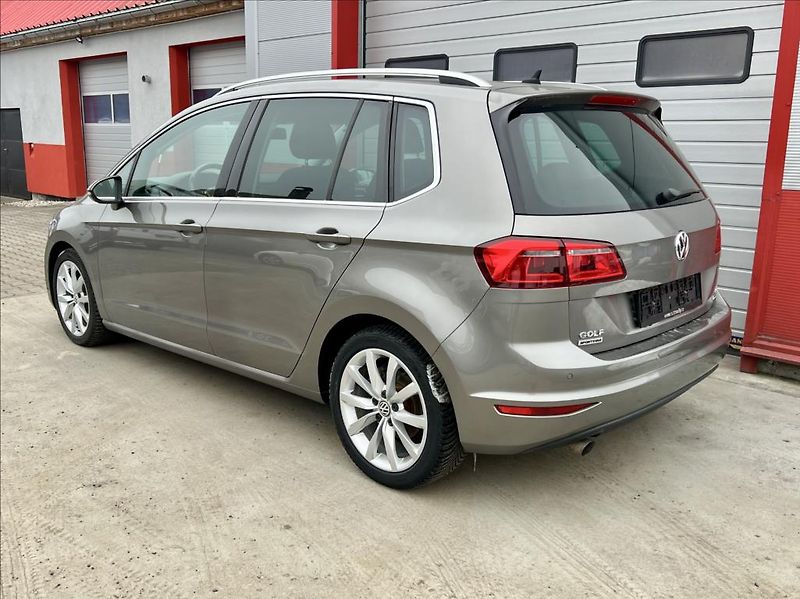 Volkswagen Golf Sportsvan 1,6 TDI DSG HIGHLINE PANORAMA - fotka 3 z 18
