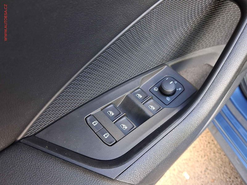 Škoda Octavia (2020) 1.0 TSI, ČR, LED, autoAC - fotka 13 z 20