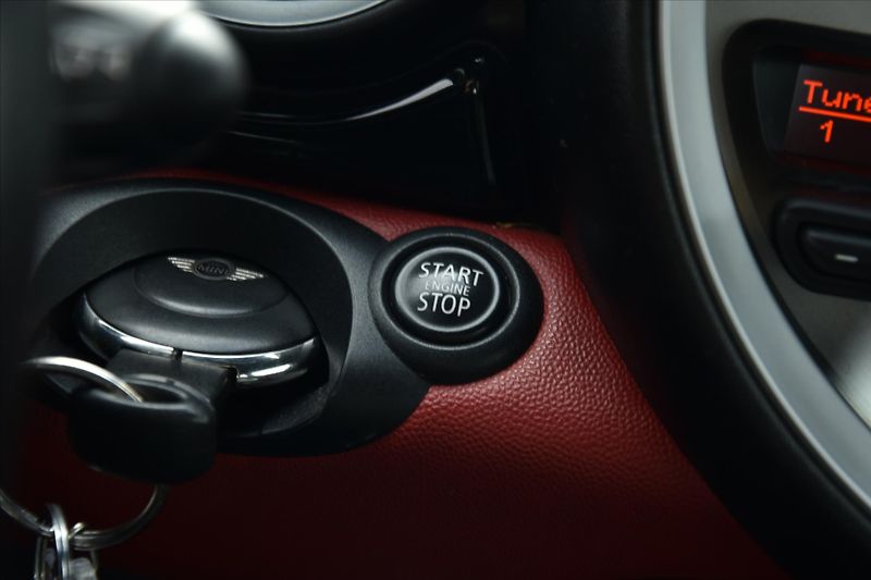 Mini Cooper S 1.6T 135kW ČR - fotka 14 z 18