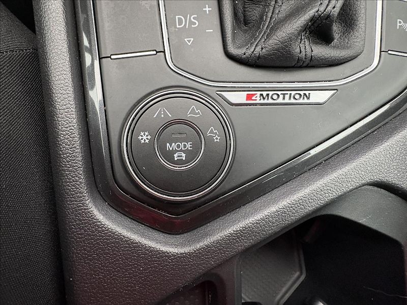 Volkswagen Tiguan 2,0 TDi 110kW 4M,ACC,Navi,JOIN - fotka 10 z 42