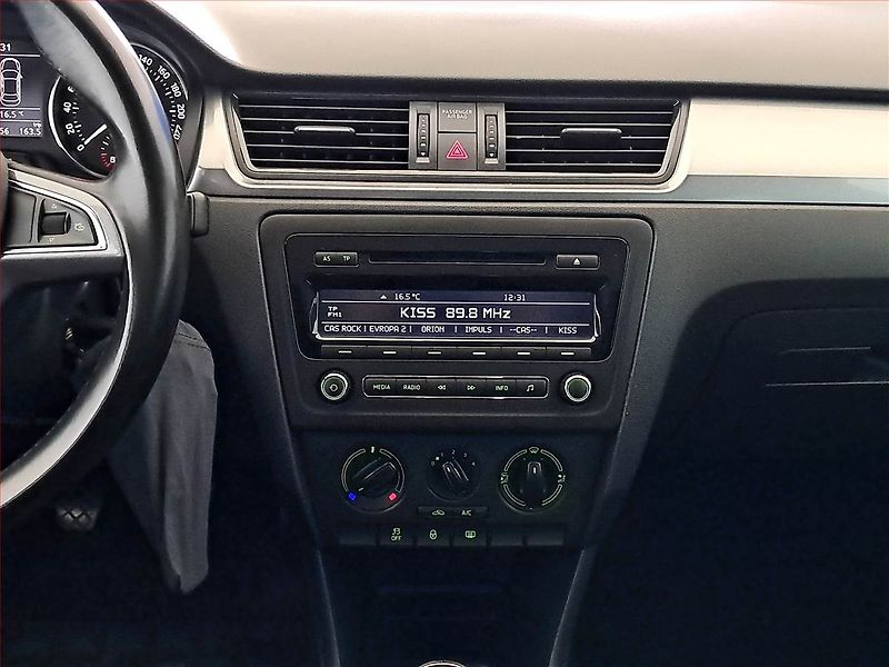 Škoda Rapid (2014) 1.2 TSI - fotka 11 z 15