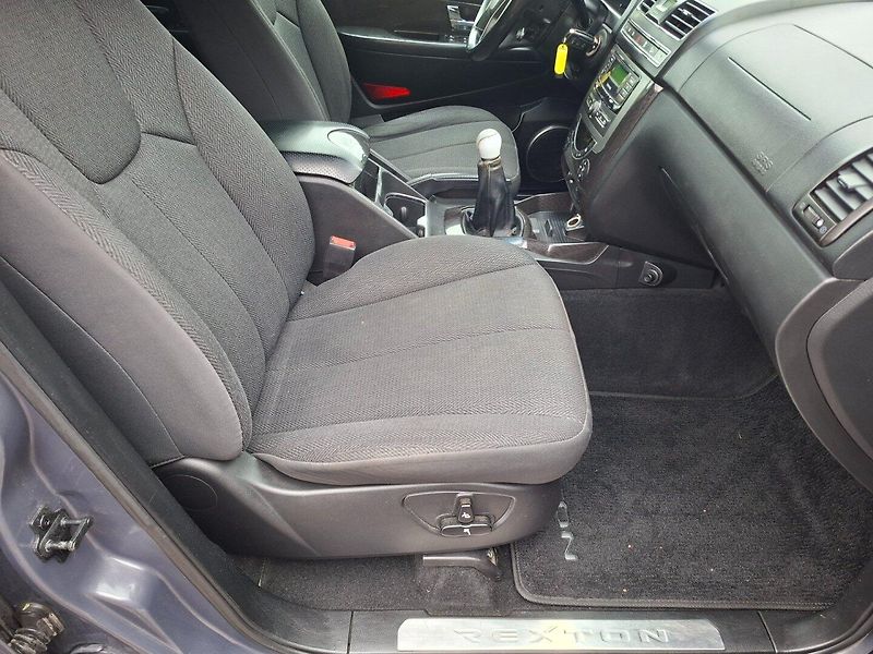 SsangYong Rexton (2015) RX200E-XDI 114kW 6MAN -TAŽ.ZAŘ - fotka 19 z 33
