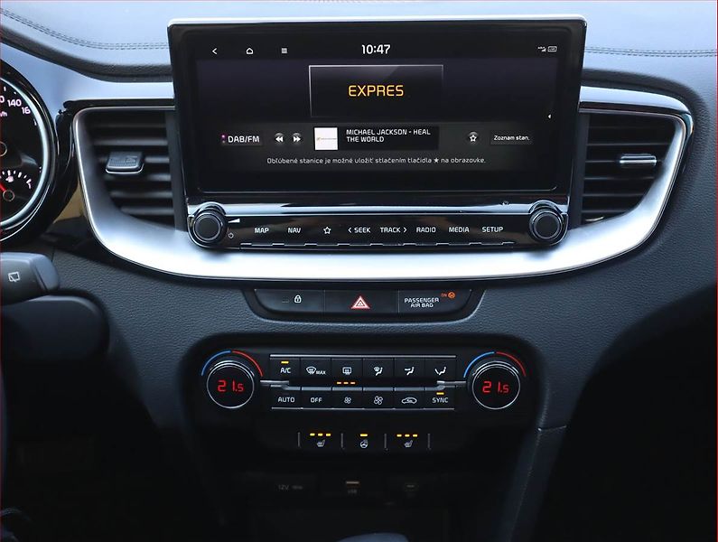 Kia Ceed (2025) 1.5 T-GDI - fotka 12 z 22