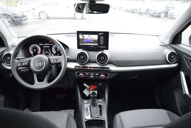 Audi Q2 (2025) 1.5TSI 110kw 35TFSI S-LINE NAV - fotka 18 z 46