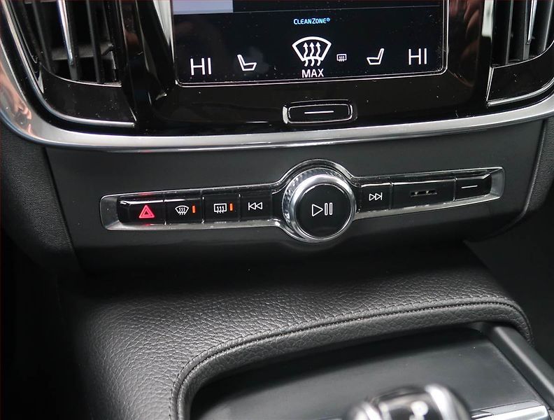 Volvo V90 (2018) Cross Country - fotka 18 z 25