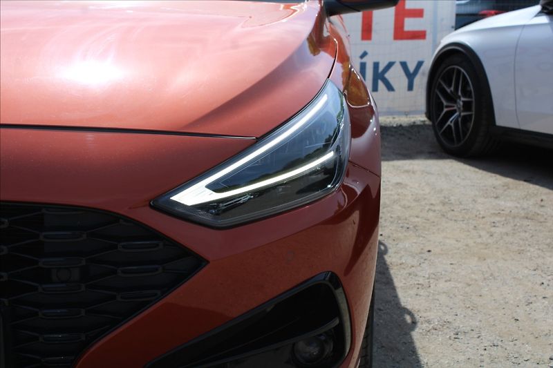 Hyundai i30 1,5 CVVT  ČR,1MAJ,STYLE,ZÁRUKA - fotka 32 z 35