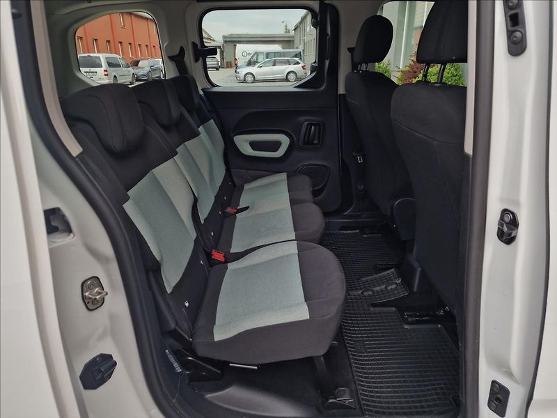 Citroën Berlingo 1.2i 81kW S&S Live Multispace - fotka 15 z 48