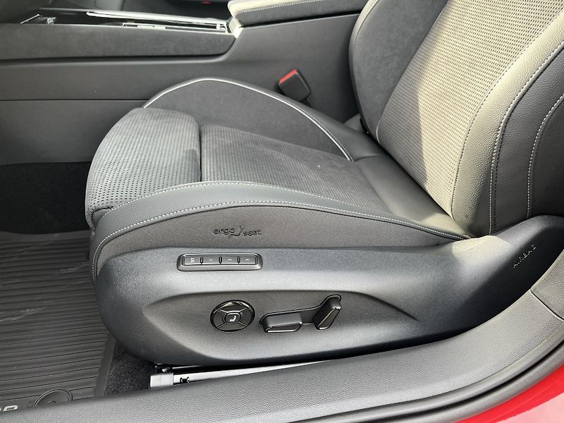 Škoda Superb SPORTLINE 2,0TDI 142kW 4X4 DSG - fotka 14 z 24