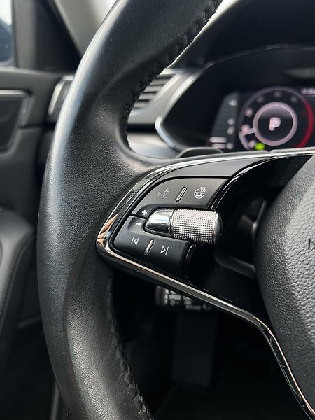 Škoda Superb 2.0TDI DSG Virtual, Kůže, TZ - fotka 12 z 28