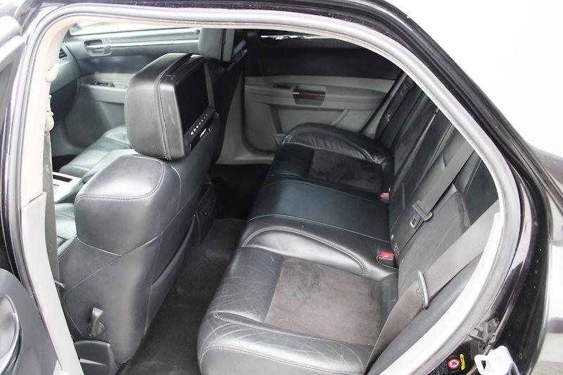 Chrysler 300C (2006) 3,0CRD KŮŽE XENON NAVI ALU 22 - fotka 10 z 19
