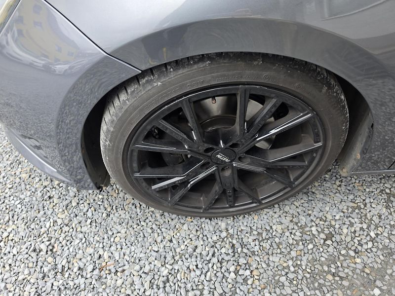 Seat Leon 2.0 TDI FR Led - fotka 7 z 22