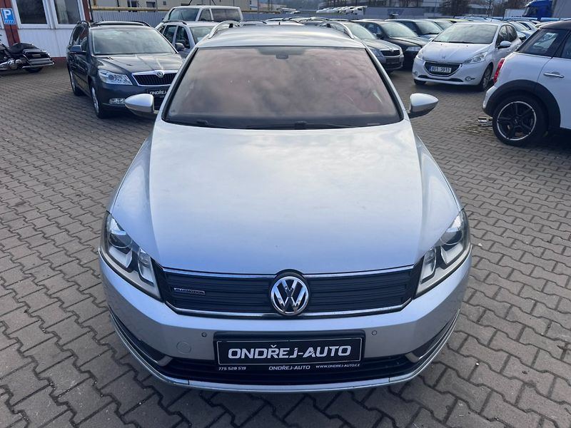 Volkswagen Passat (2012) 1,6 TDI 77 KW KOLA STK - fotka 9 z 46