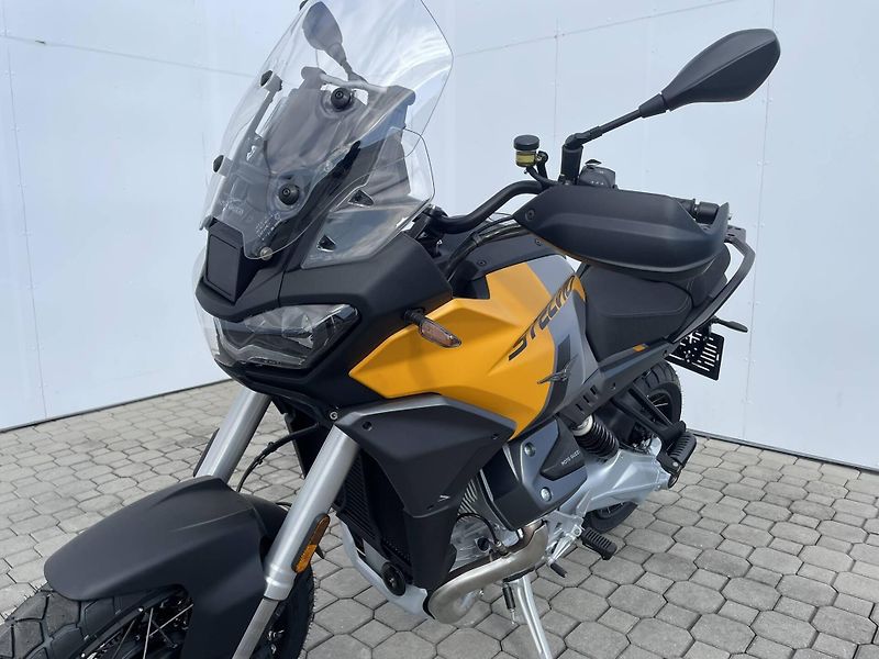 Moto Guzzi (2026) V100 Stelvio ARAS E5+ - fotka 8 z 11