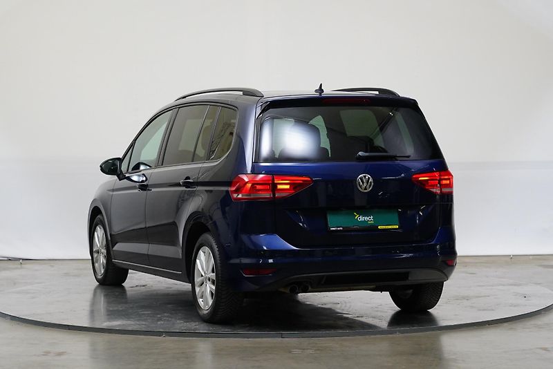 Volkswagen Touran - fotka 7 z 29
