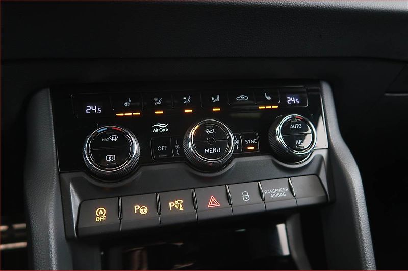 Škoda Karoq (2024) Sportline 2.0 TDI - fotka 12 z 27