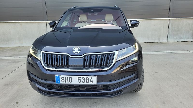 Škoda Kodiaq 2,0 TDI 4x4 DSG 7.MÍST - fotka 2 z 31