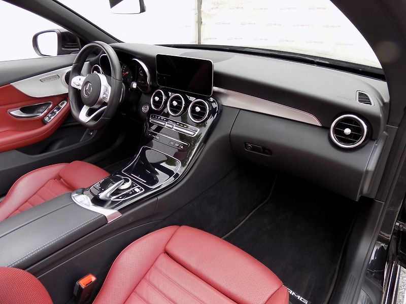 Mercedes-Benz Třídy C (2021) 400/AMG-Line/4-Matic/Led/ - fotka 21 z 44