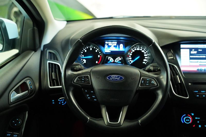Ford Focus - fotka 18 z 26