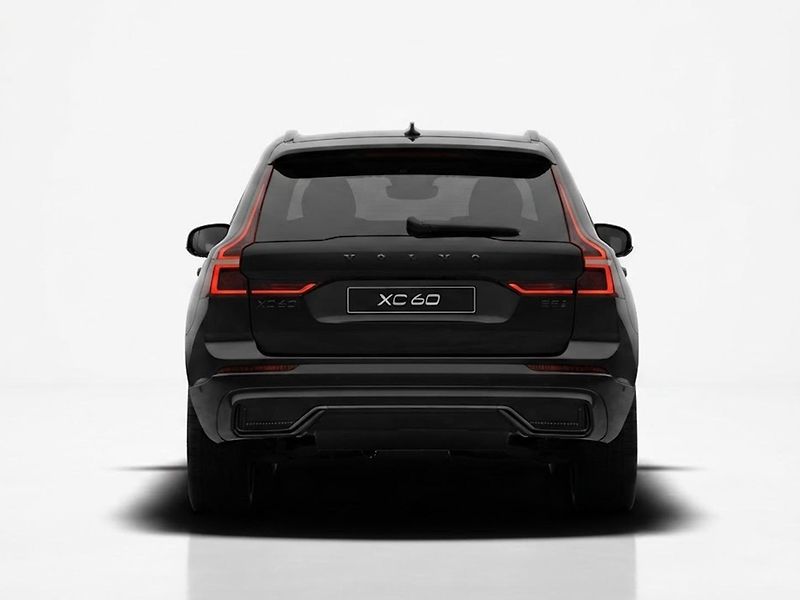 Volvo XC60 (2026) B5 PLUS BLACK + 4SERVIS/ZÁRUKA - fotka 6 z 19