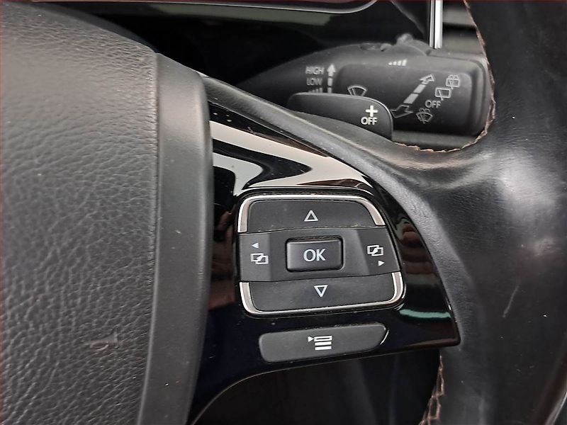 Volkswagen Touareg (2013) 4.2 V8 TDi, 4X4, Automat - fotka 18 z 23
