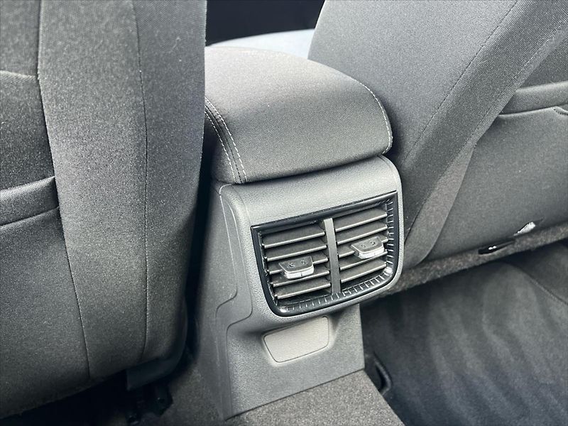 Škoda Fabia 1,0 MPi 59kW SELECTION  IV. - fotka 21 z 23