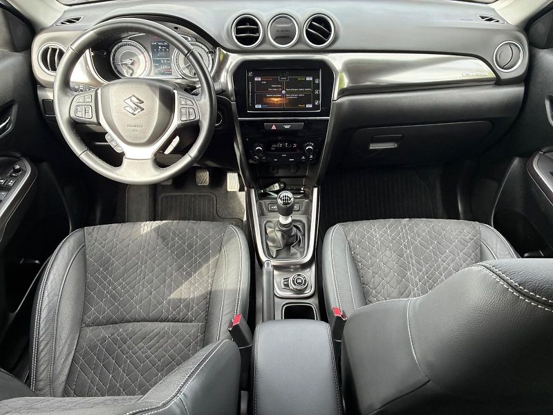 Suzuki Vitara (2023) ELEGANCE 1.4HEV 95kW 4x4 CZ - fotka 9 z 11