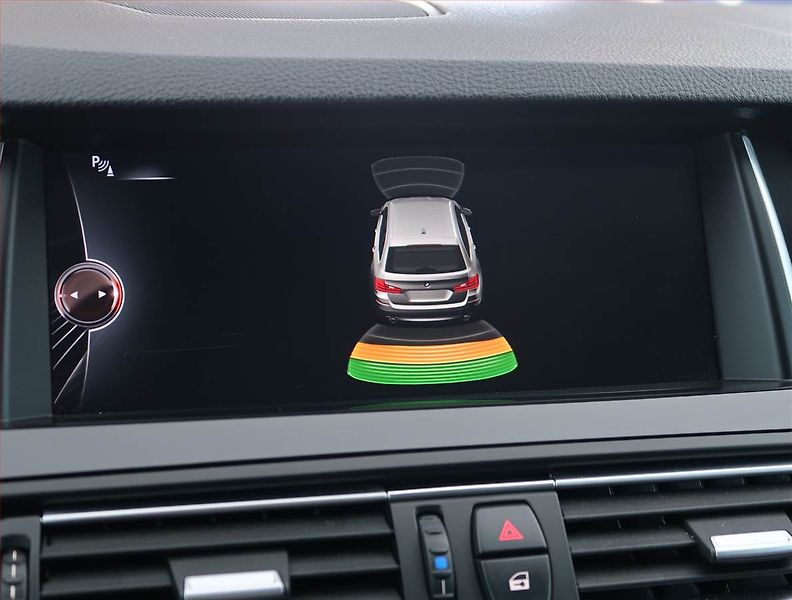 BMW Řada 5 (2015) 530d, Automat, Serv.kniha - fotka 23 z 23