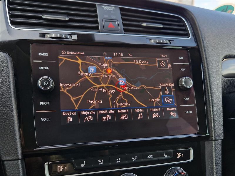 Volkswagen Golf 1,6 TDI JOIN EDITION LED NOSIČ - fotka 32 z 43