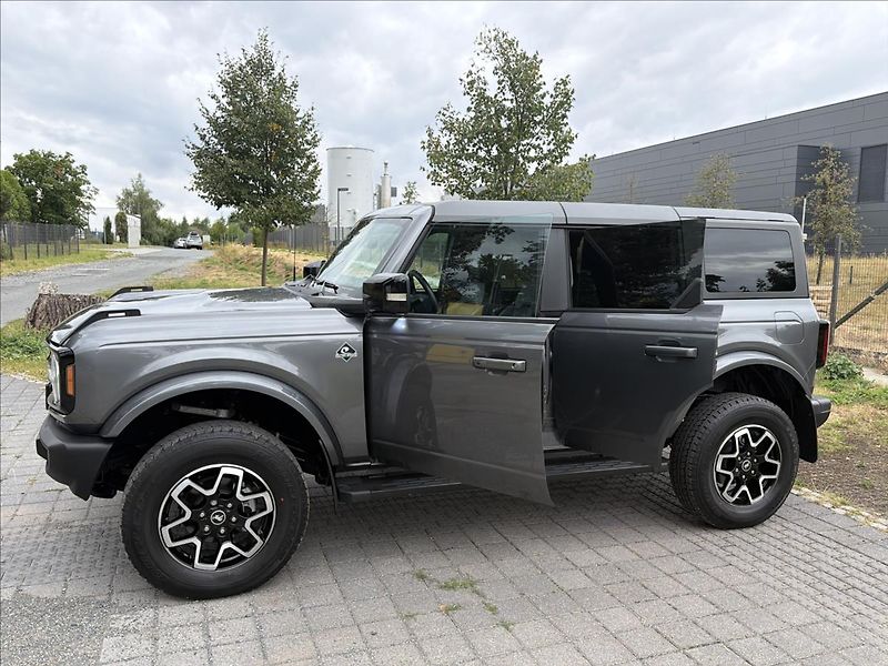 Ford Bronco 2,7 V6 AUT OUTER BANKS ČR - fotka 34 z 36