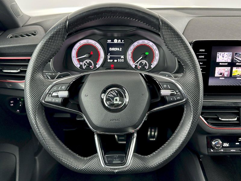 Škoda Scala (2023) DSG 1.5TSI 110kW Monte Carlo - fotka 9 z 32