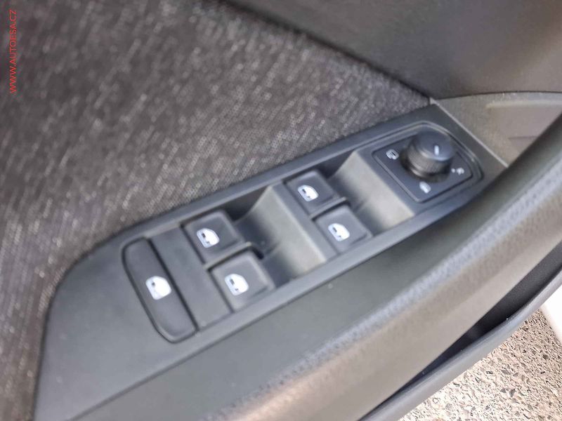 Škoda Scala (2019) 1.5TSi, 2.maj,ČR, Style, DSG - fotka 13 z 18
